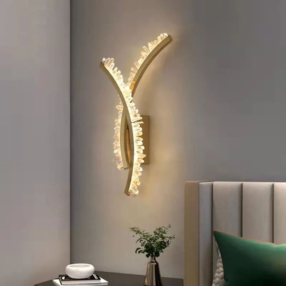 Applique Murale Design à LED Dorée avec Verre Cristal en Cascade Design - Lumiine