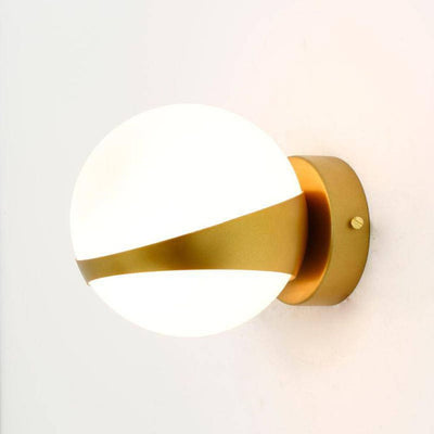 Applique Murale Dorée Simpliste Sobre avec Boule - Lumiine