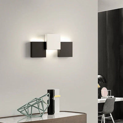 Applique Murale Moderne à Led avec Abat-Jour en Métal Creative