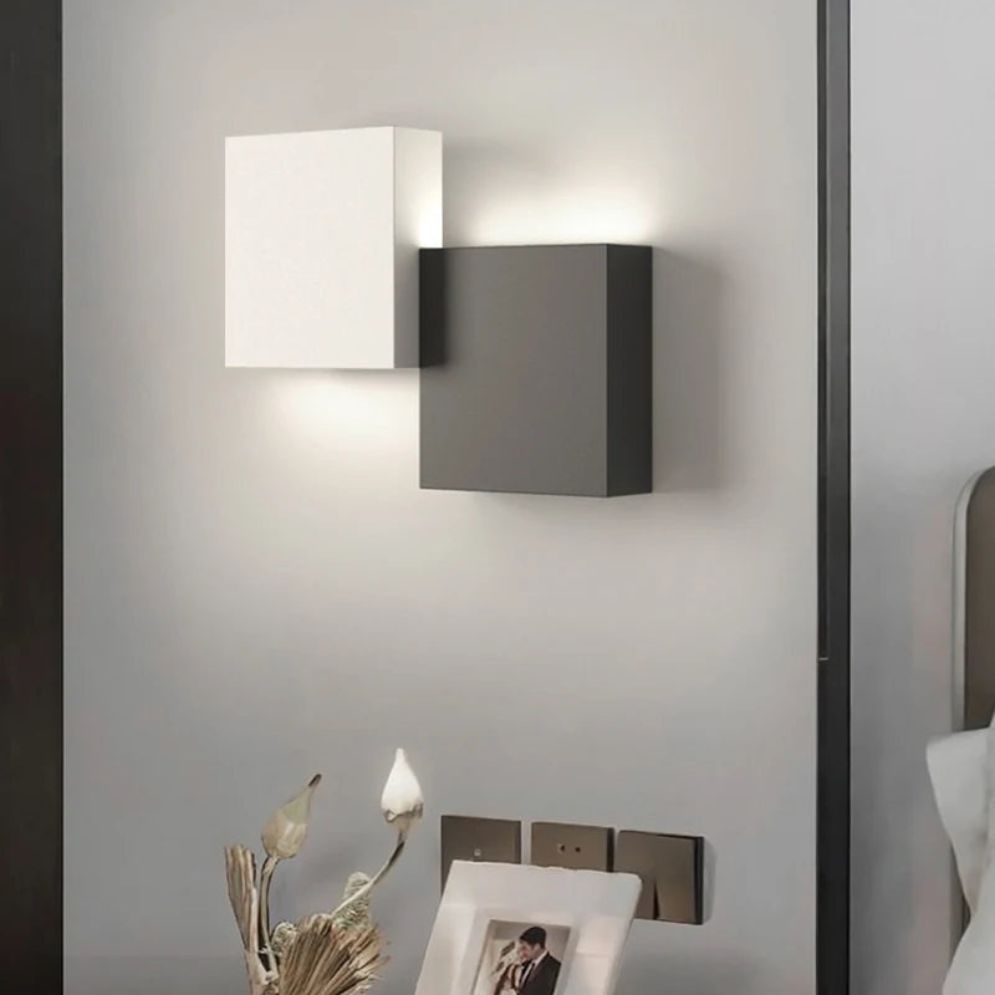 Applique Murale Moderne à Led avec Abat-Jour en Métal Creative