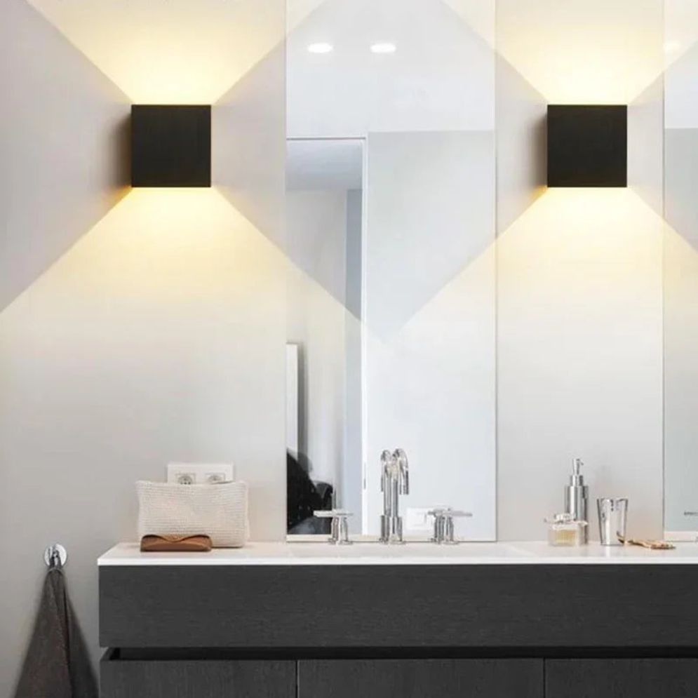 Applique Murale Moderne en Aluminium Brossé pour Éclairage Intérieur - Lumiine