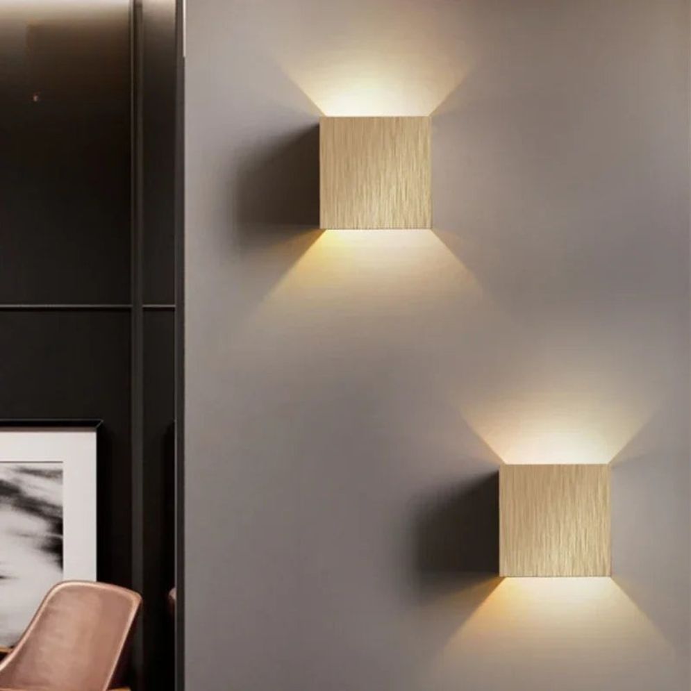 Applique Murale Moderne en Aluminium Brossé pour Éclairage Intérieur - Lumiine