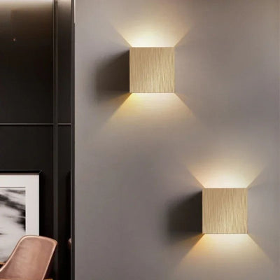 Applique Murale Moderne en Aluminium Brossé pour Éclairage Intérieur - Lumiine