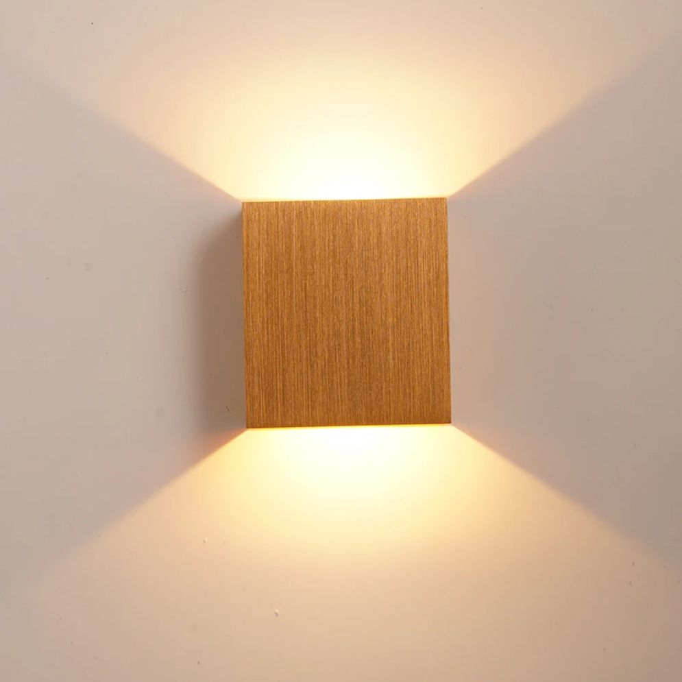 Applique Murale Moderne en Aluminium Brossé pour Éclairage Intérieur - Lumiine