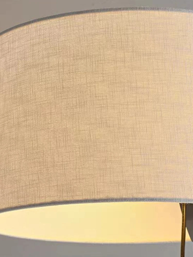 Lampadaire LED Rétro en Tissu pour une Décoration Élégante - Lumiine