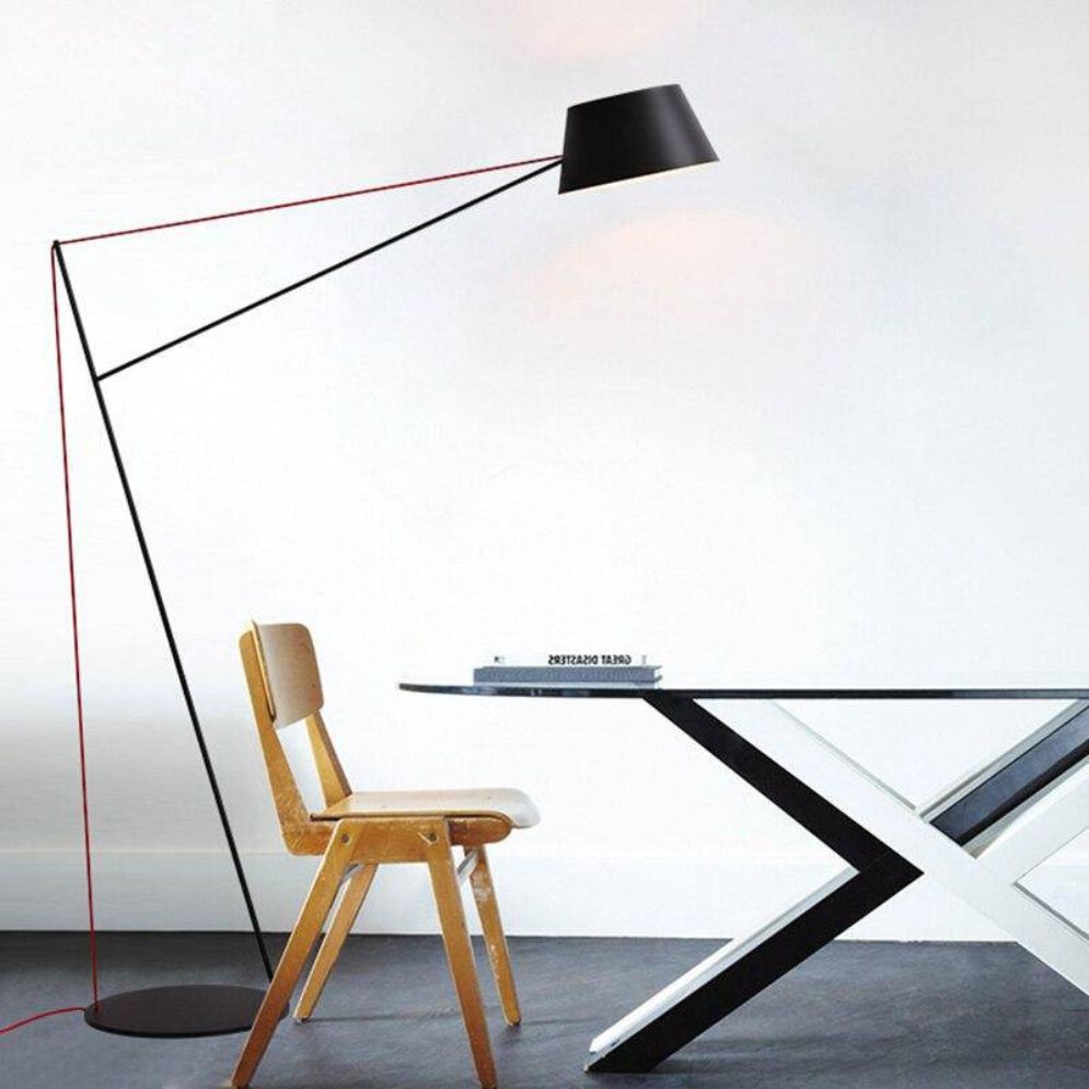 Lampadaire Salon Scandinave en Métal Longiligne - Lumiine