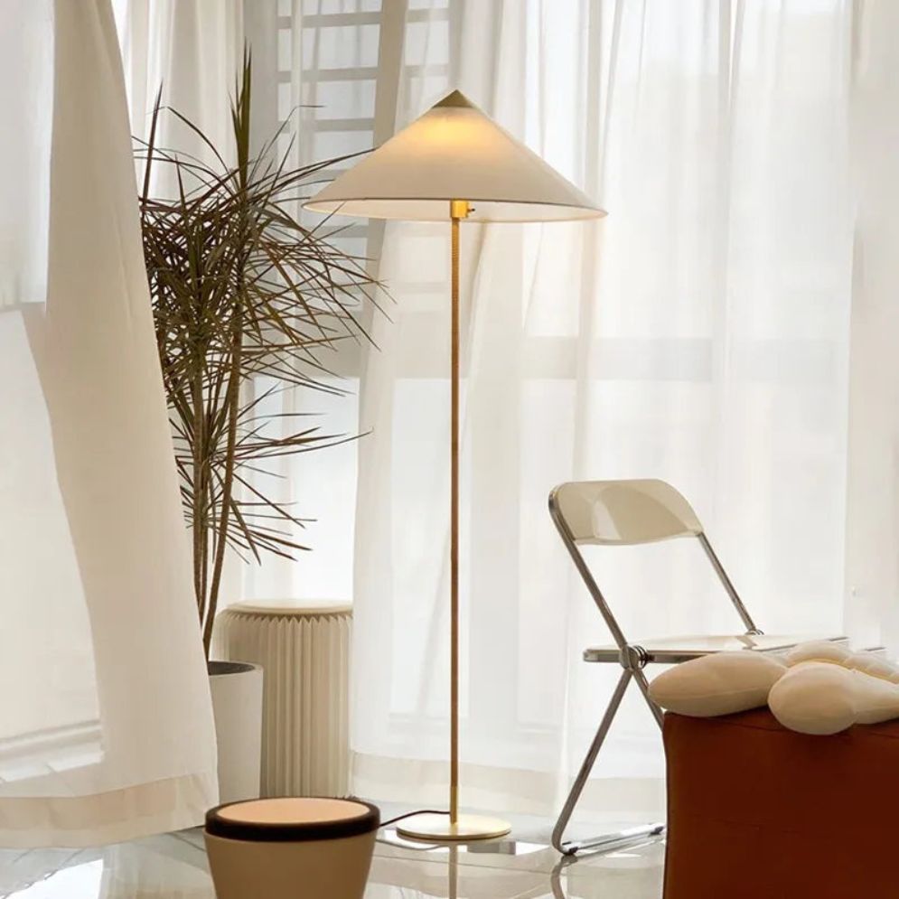 Lampadaire Vintage Rotin pour Éclairage Intérieur Ambiance - Lumiine