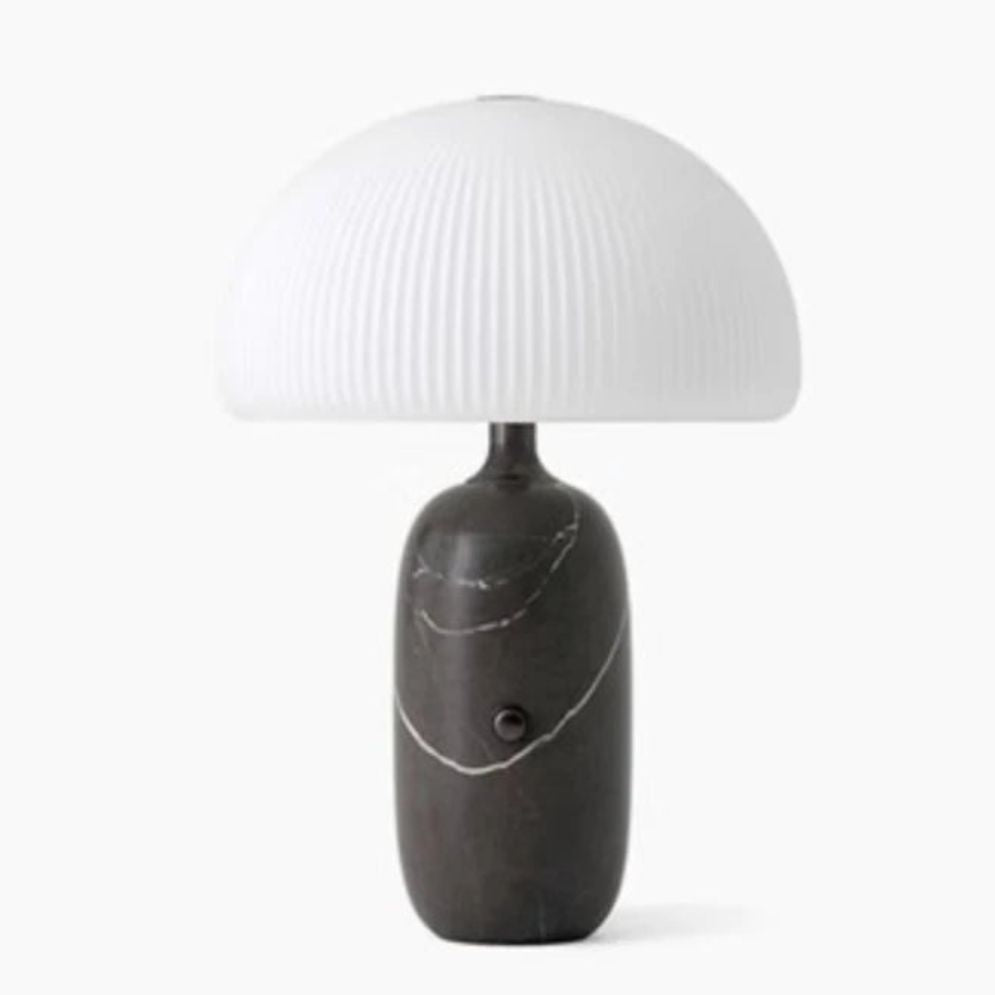 Lampe de Bureau en Marbre à Abat-jour Strié - Lumiine