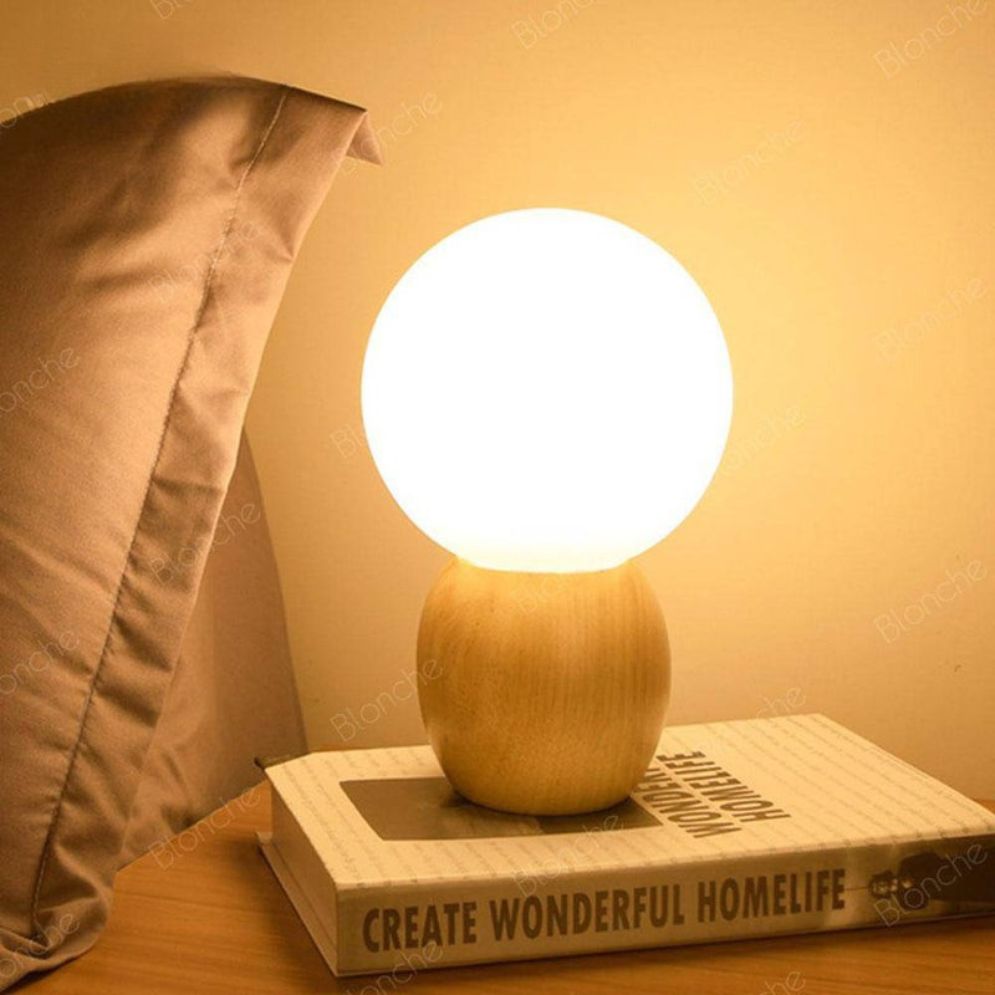 Lampe de Chevet Nordique à Boule en Bois