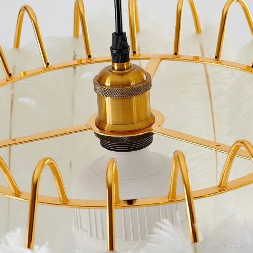 Lustre Nordique en Plumes D’autruche Suspendu
