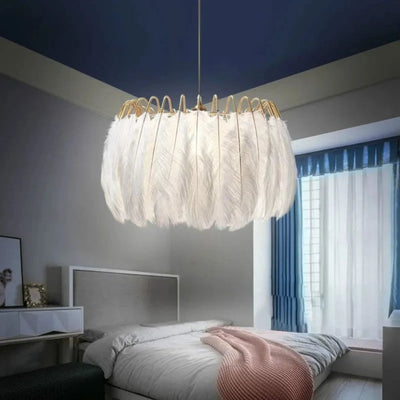 Lustre Nordique en Plumes D’autruche Naturelles Suspendu - Lumiine