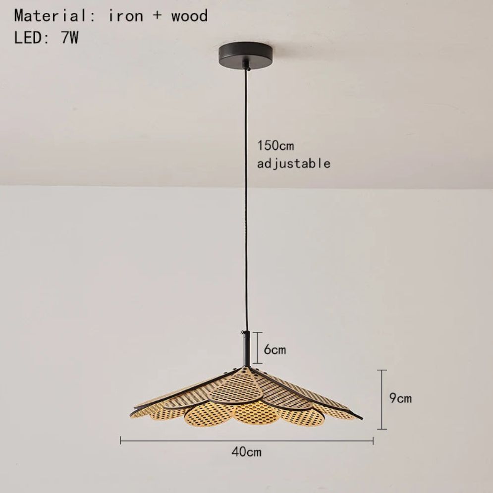 Suspension Design en Bois Fleur avec Pétales Chiba