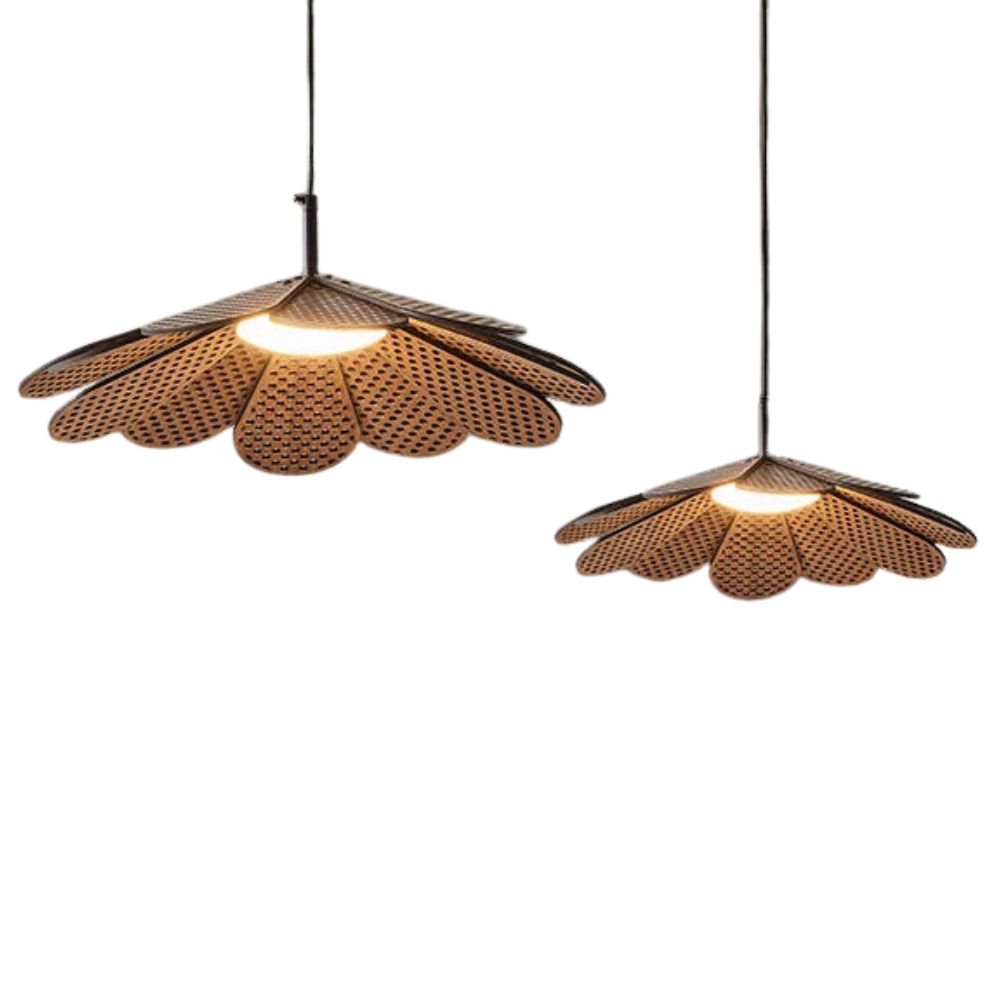 Suspension Design en Bois Fleur avec Pétales Chiba